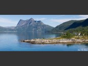 Tysfjord och Stortinden i fint sommarväder.